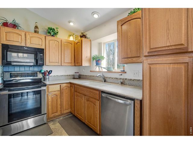 5930 Meadow Creek Ln, Loveland, CO 80538
