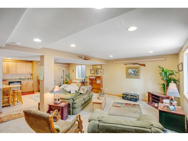 5930 Meadow Creek Ln, Loveland, CO 80538