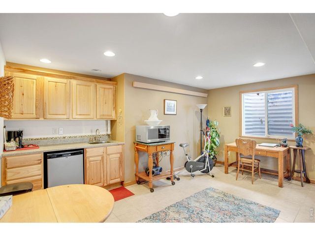 5930 Meadow Creek Ln, Loveland, CO 80538