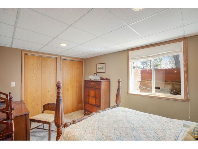 5930 Meadow Creek Ln, Loveland, CO 80538