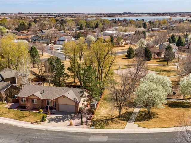 5930 Meadow Creek Ln, Loveland, CO 80538