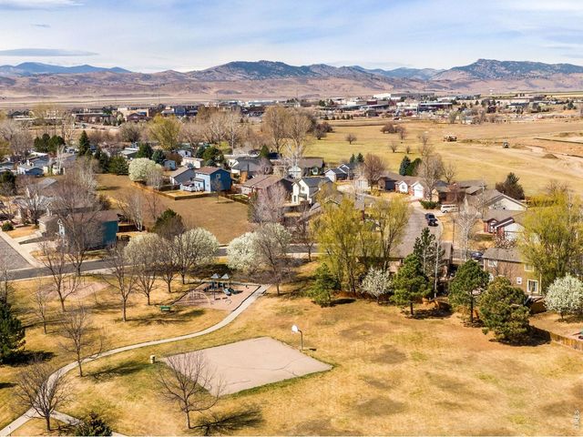 5930 Meadow Creek Ln, Loveland, CO 80538