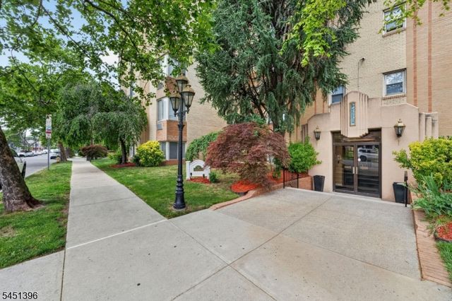 19 Lyons Ave 204, Newark City, NJ 07112