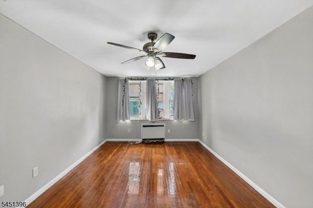 19 Lyons Ave 204, Newark City, NJ 07112