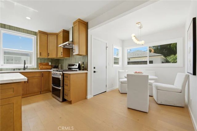 2563 S Bentley, Los Angeles, CA 90064