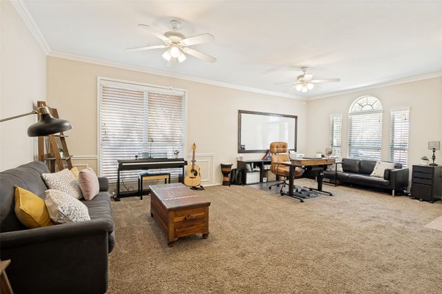702 Champlain Court, Midlothian, TX 76065