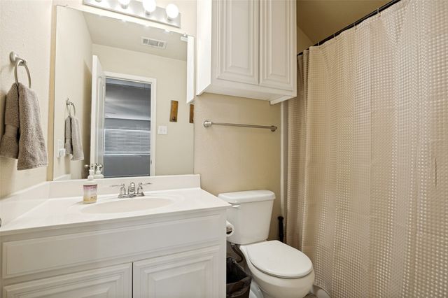 702 Champlain Court, Midlothian, TX 76065