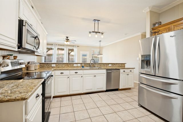 702 Champlain Court, Midlothian, TX 76065