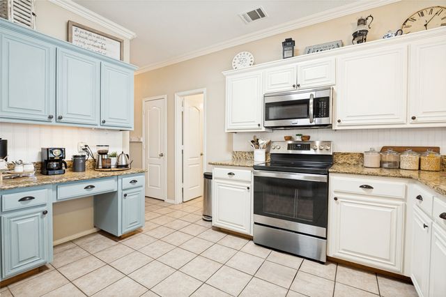 702 Champlain Court, Midlothian, TX 76065