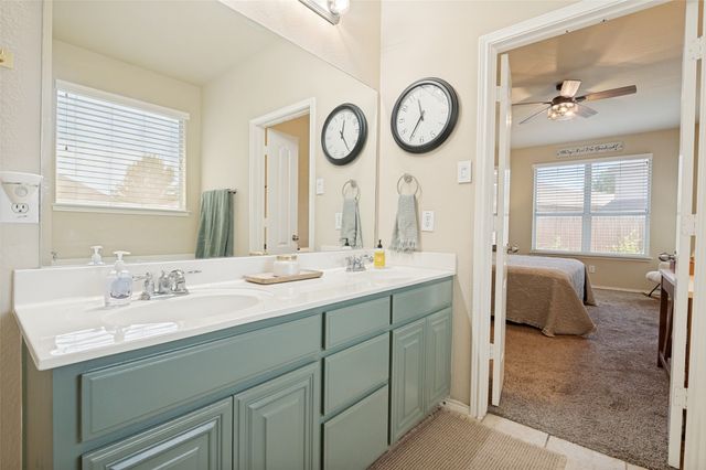 702 Champlain Court, Midlothian, TX 76065