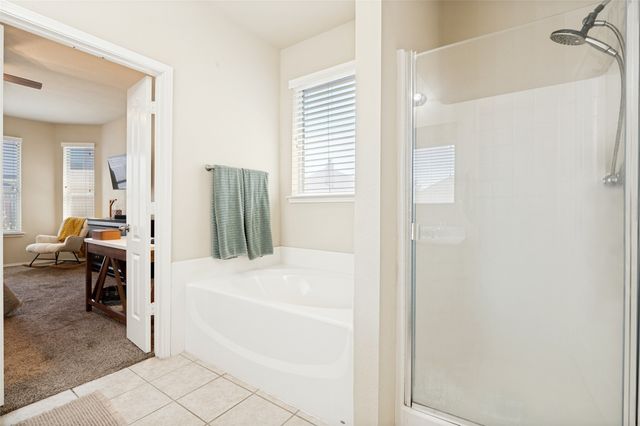 702 Champlain Court, Midlothian, TX 76065