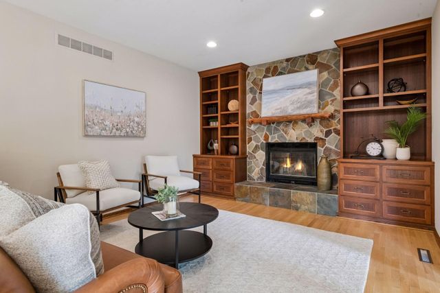 18477 Tristram Way, Eden Prairie, MN 55346
