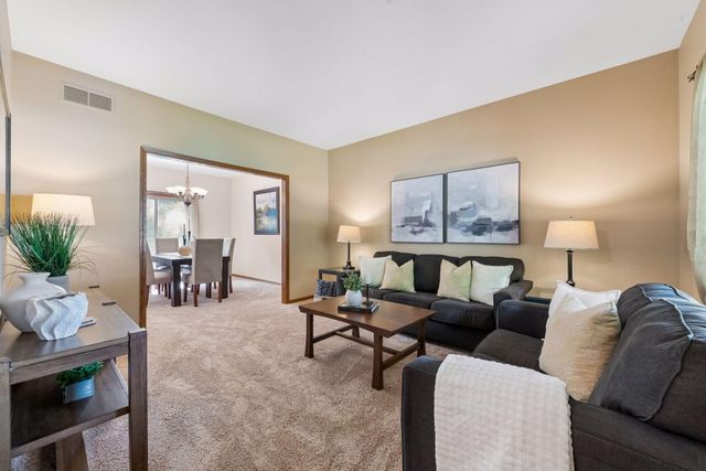 18477 Tristram Way, Eden Prairie, MN 55346
