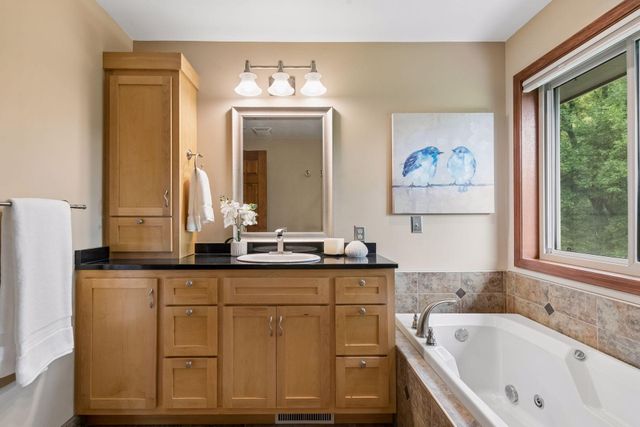 18477 Tristram Way, Eden Prairie, MN 55346