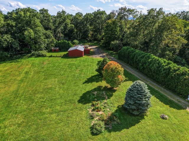 27 Huntington Rd, Hadley, MA 01035