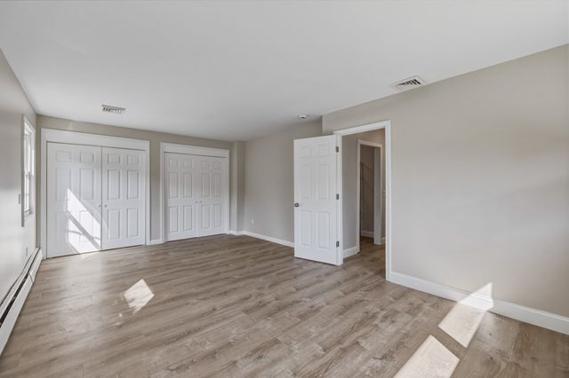 27 Huntington Rd, Hadley, MA 01035