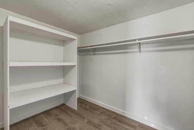 27 Huntington Rd, Hadley, MA 01035