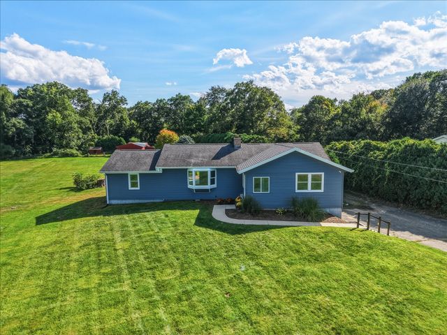 27 Huntington Rd, Hadley, MA 01035