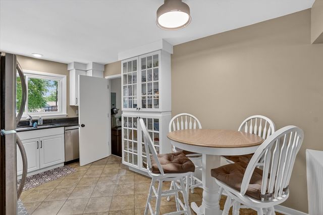 249 Hickory Lane, Antioch, IL 60002