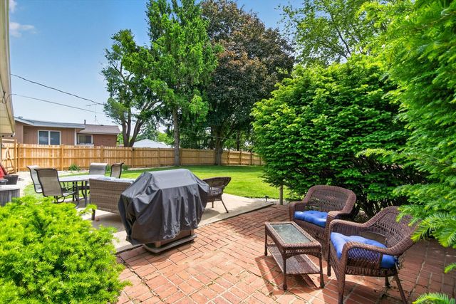 249 Hickory Lane, Antioch, IL 60002