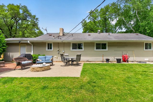 249 Hickory Lane, Antioch, IL 60002