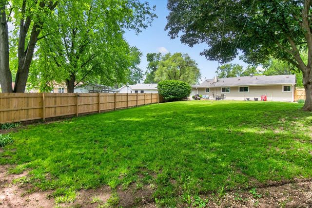 249 Hickory Lane, Antioch, IL 60002