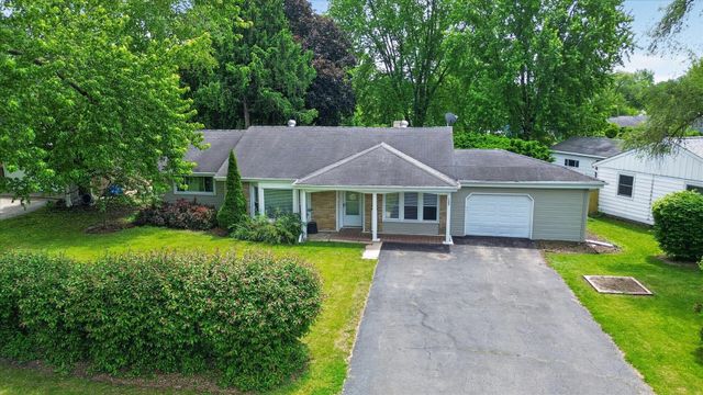 249 Hickory Lane, Antioch, IL 60002