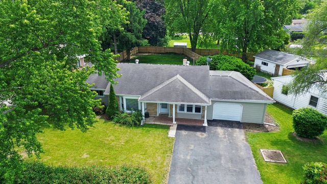 249 Hickory Lane, Antioch, IL 60002