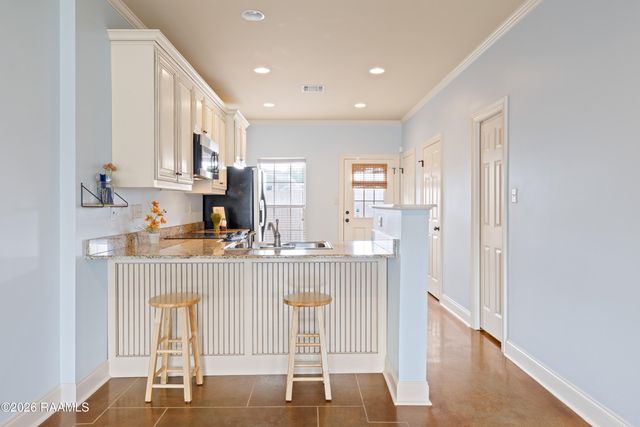 2202 Johnston Street 101, Lafayette, LA 70503