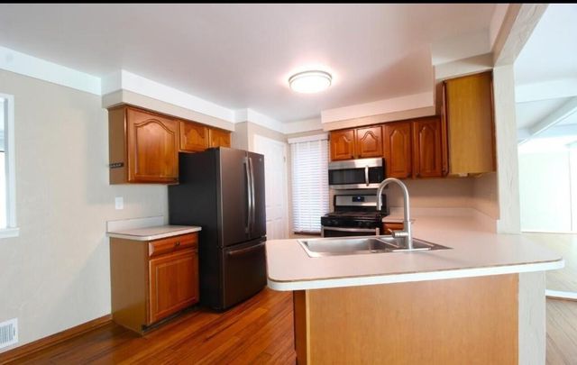 15158 Congress Drive, Sterling Heights City, MI 48313