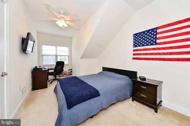 402 N THOMAS ST, Arlington, VA 22203