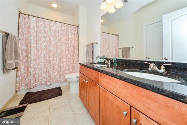 402 N THOMAS ST, Arlington, VA 22203