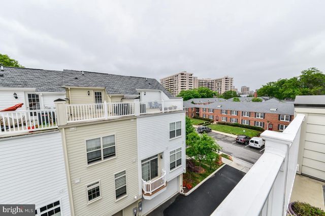 402 N THOMAS ST, Arlington, VA 22203