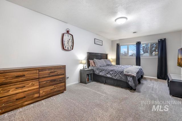 808 Rimview Ln E, Twin Falls, ID 83301