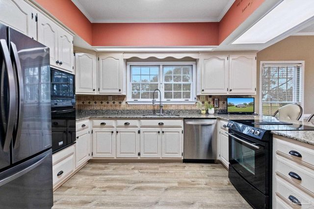 10734 Hwy 31, Atmore, AL 36502