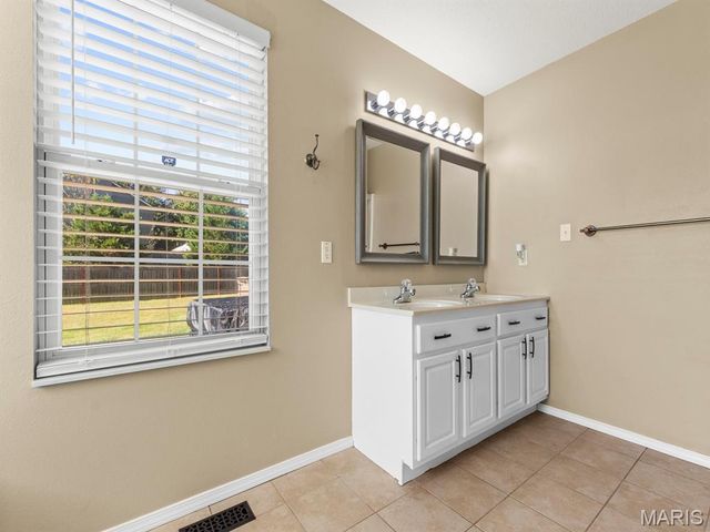 434 Wiegerstown Road, O'fallon, IL 62269