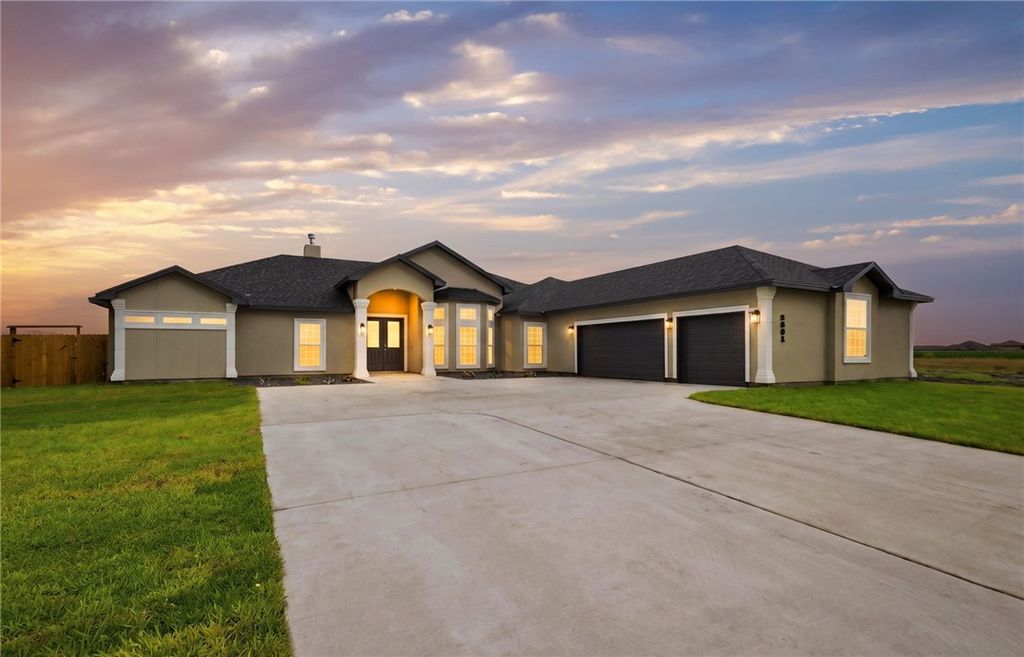 2601 Pacific View St, Corpus Christi, TX 78415