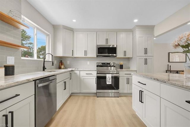 3760 Harton Rd, Virginia Beach, VA 23452