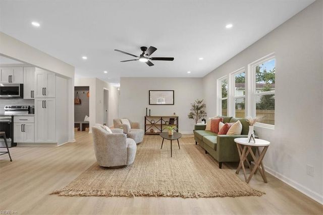 3760 Harton Rd, Virginia Beach, VA 23452