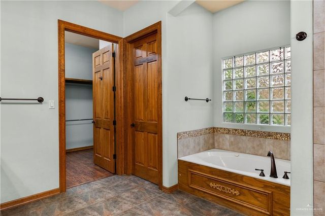 3900 Cosentino Drive, Edinburg, TX 78541