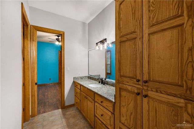 3900 Cosentino Drive, Edinburg, TX 78541