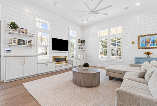 92 Rosecourt Street, Inlet Beach, FL 32461