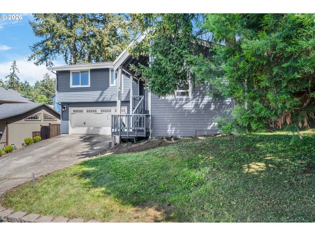 815 S 72ND St, Springfield, OR 97478