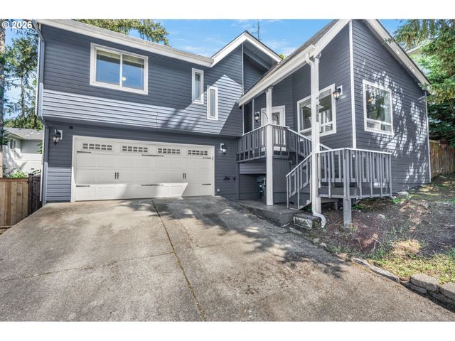 815 S 72ND St, Springfield, OR 97478