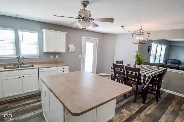 8531 Aberdeenshire Court, Indianapolis, IN 46259