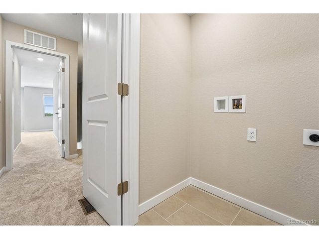 6812 Kendrick Ln, Arvada, CO 80007