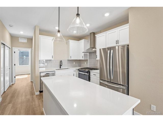 6812 Kendrick Ln, Arvada, CO 80007