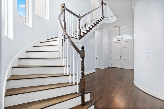 4626 Braeburn Drive, Bellaire, TX 77401