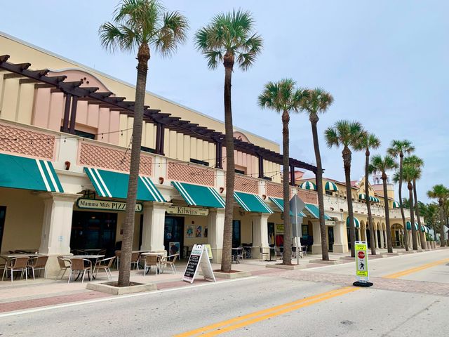 31 S GOLFVIEW Road 14, Lake Worth Beach, FL 33460