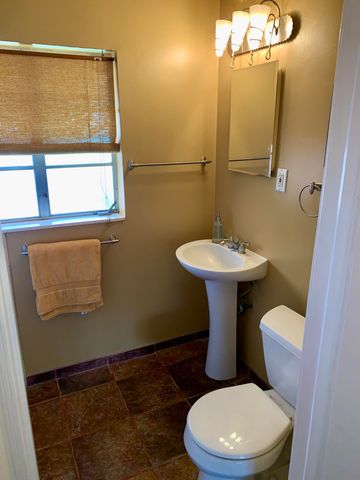 31 S GOLFVIEW Road 14, Lake Worth Beach, FL 33460